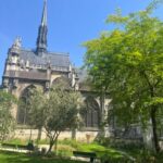 eglise jardin ciel bleu